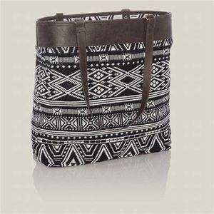 Thirty One - Reversible tote/ Call me crossbody in Rio Weave